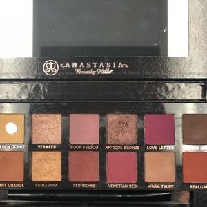 Modern Renaissance Eye Shadow Palette & Duo Brush
